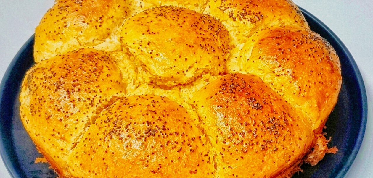 Whole Wheat Bread Rolls