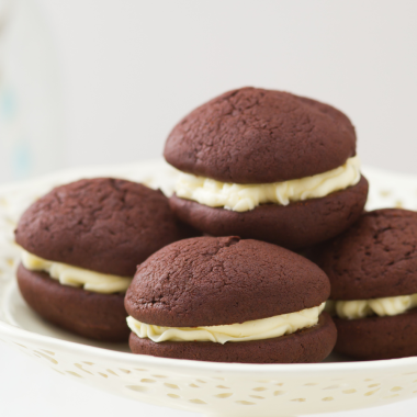 ginger bread whoopie pies