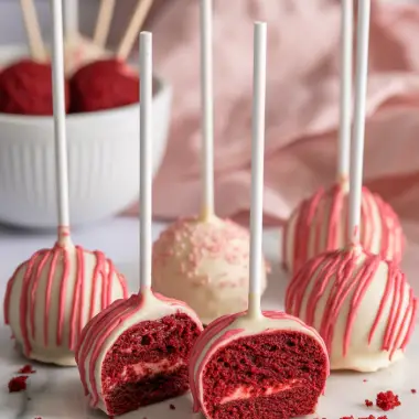 red velvet cake pops